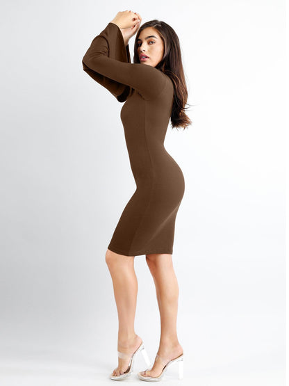 SORAYA – Shaping Midi Dress met Bell Sleeves