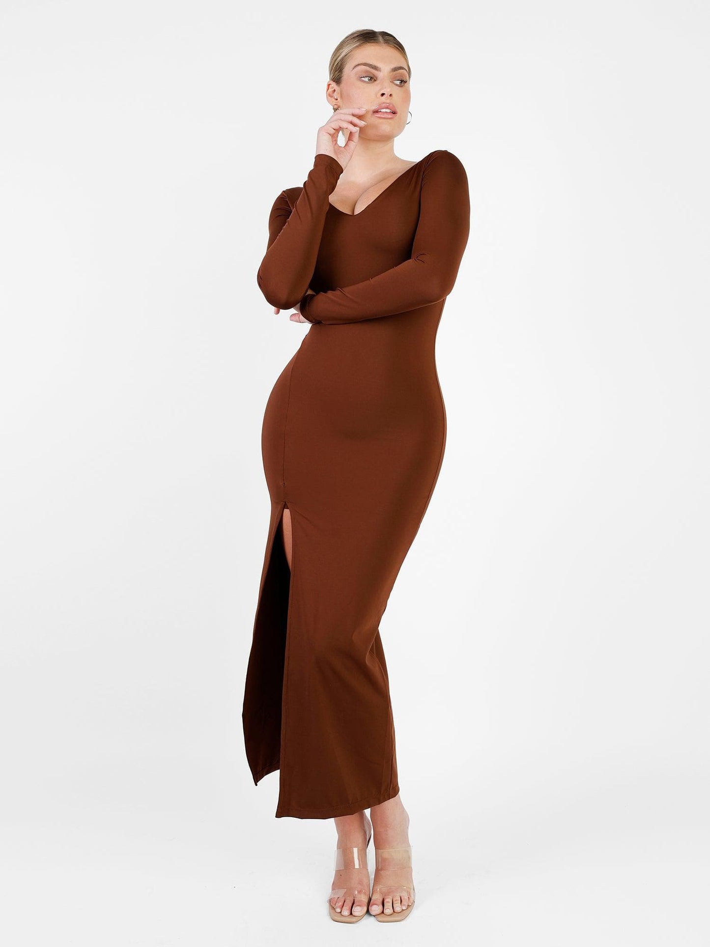 AMARA – Shaping Maxi Jurk met V-Hals & Lange Mouwen