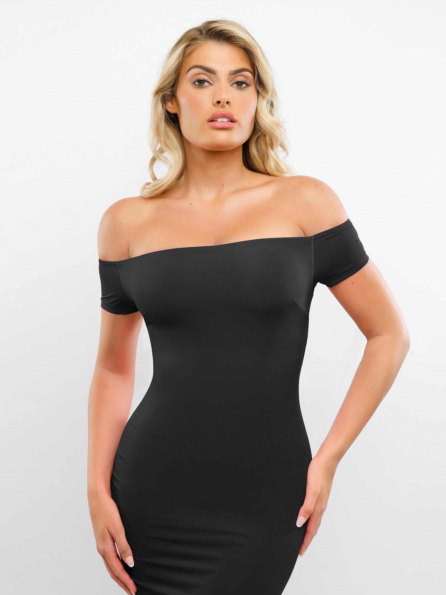 AMARIS – Off-Shoulder Shaping Maxi Dress