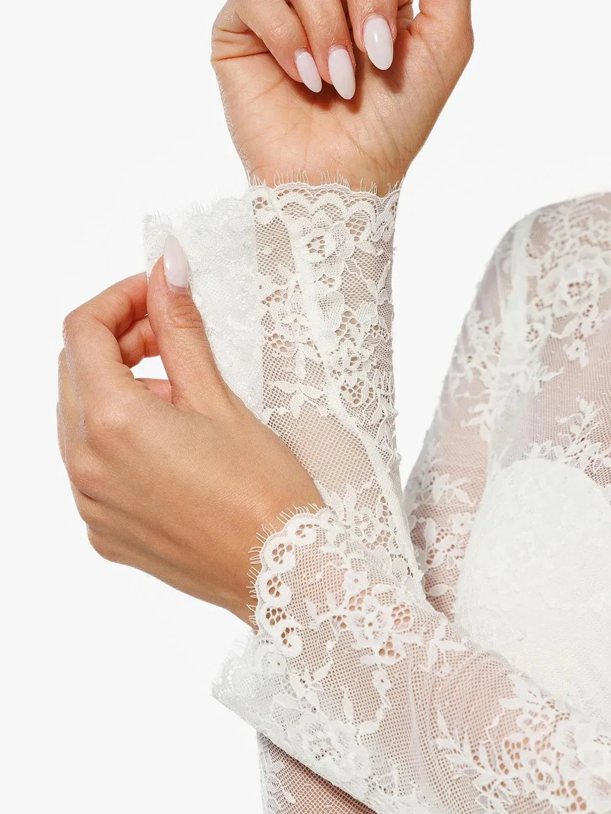 ELVIA – Lace Bodysuit met Lange Mouwen - LivingCurves Zwart / XS