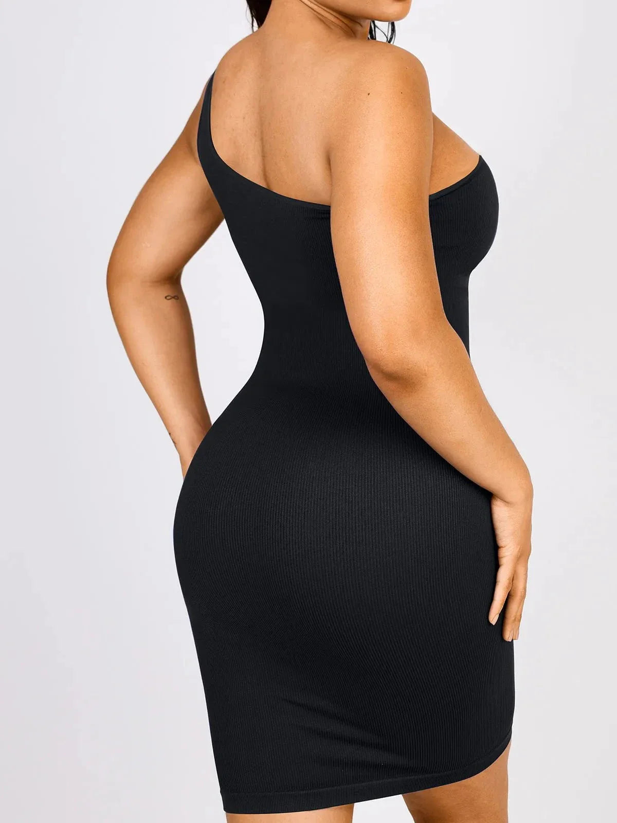 AYLA – One-Shoulder Shaping Mini Dress - LivingCurves Zwart / XS/S