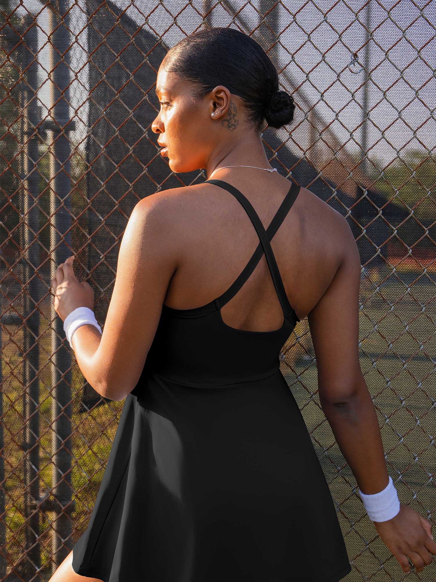 MAEVE – Sportieve Shaping Jurk met Kruisband Rug