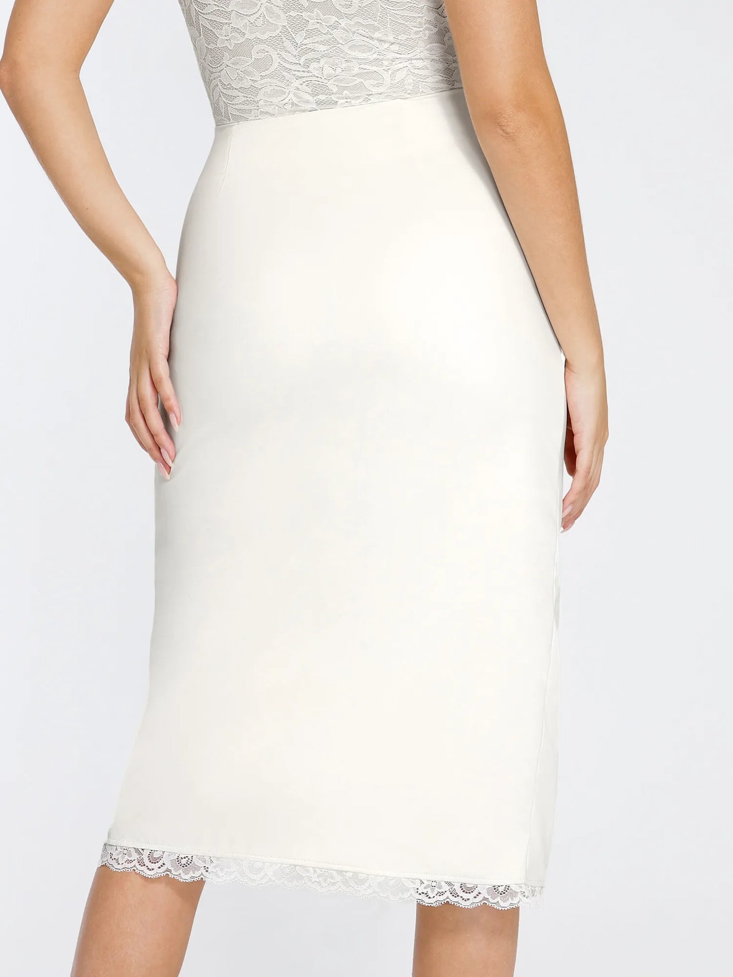 NOORÉ – Lace Bodysuit of Skirt