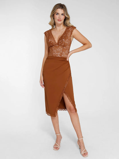 NOORÉ – Lace Bodysuit of Skirt