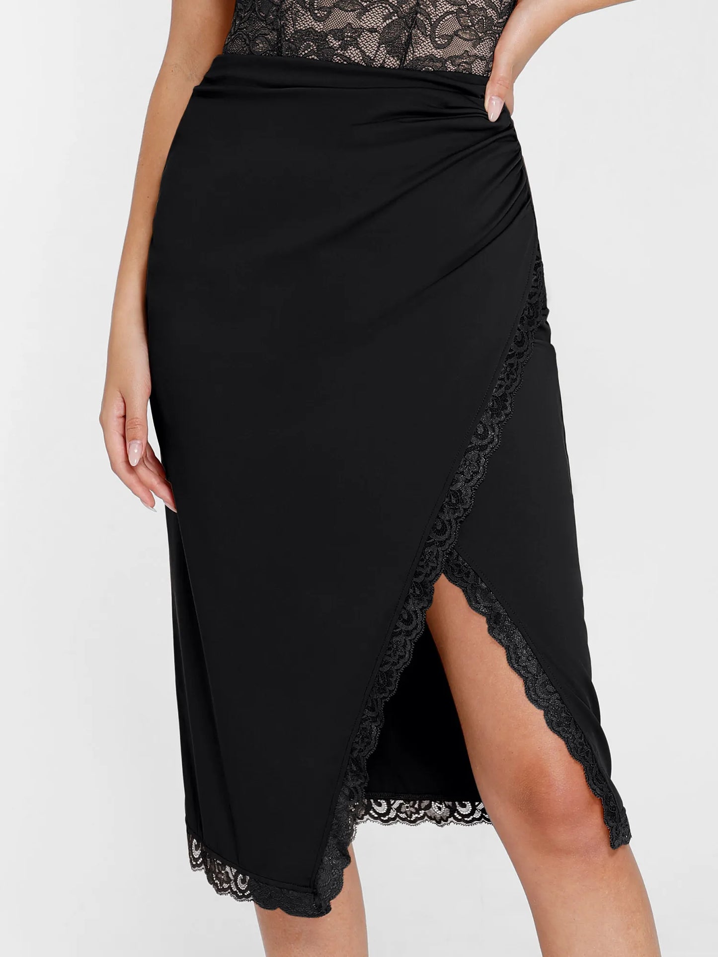 NOORÉ – Lace Bodysuit of Skirt