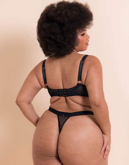 HARIX – Harness Thong in Zwart - LivingCurves Lingerie Bottom S